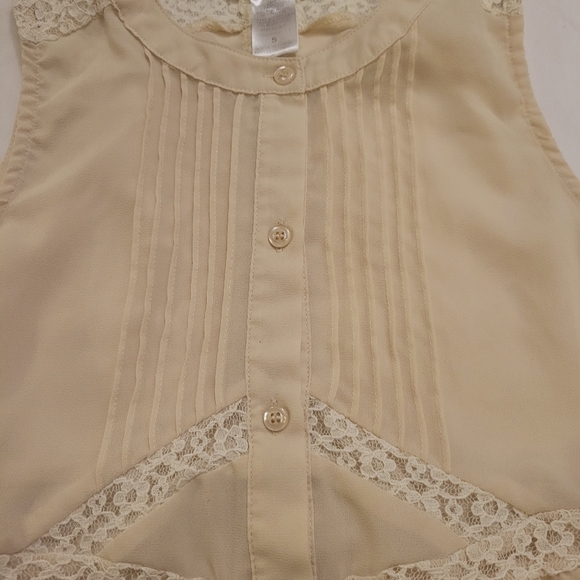 💵3/$20 Vintage Lace Embellished Sleeveless Tank. Size Small - Picture 9 of 14